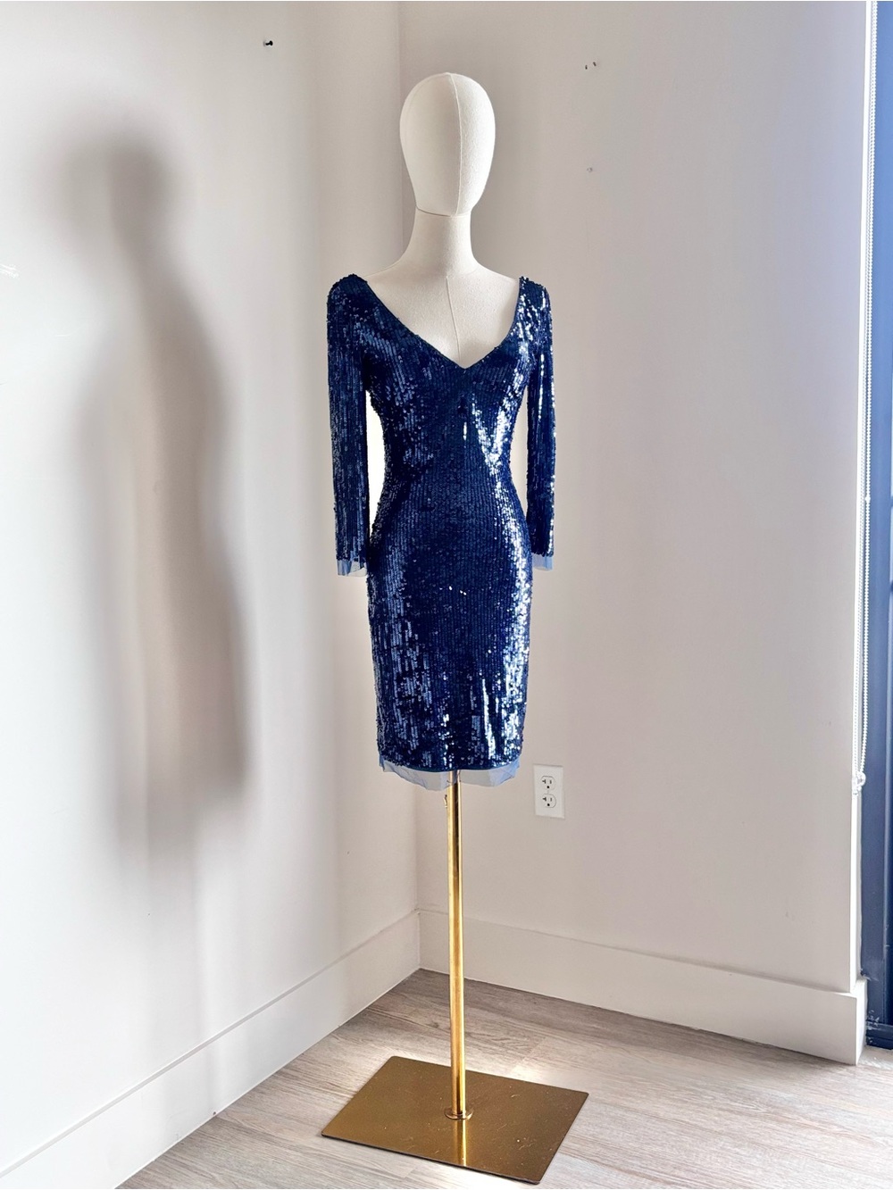 Niteline Navy Blue Sequin Mini Dress V-Neck Backless Size 2 Glam Party